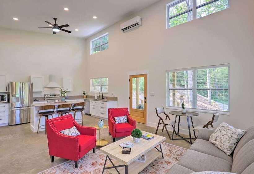 Pet Friendly Asheville Retreat W/ Hot Tub