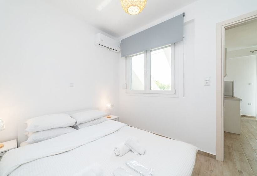 פנסיון Kleoniki & Irida Residential Complexes