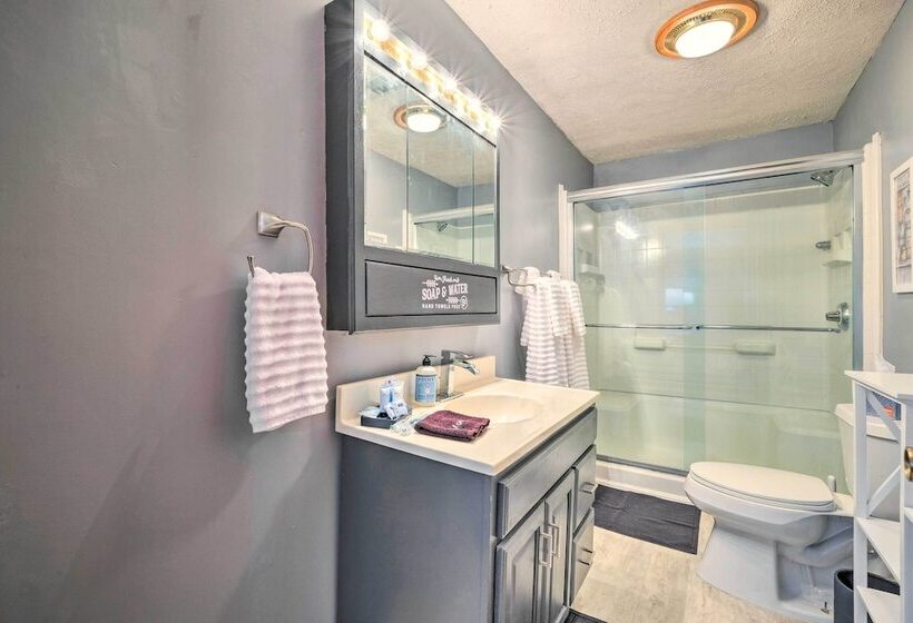 Pet Friendly Clarksville Home W/ Central A/c