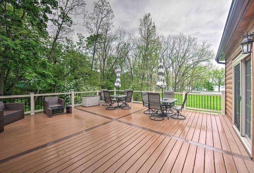 Pet Friendly Lakeview Cabin W/ Hot Tub!