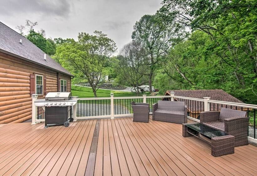 Pet Friendly Lakeview Cabin W/ Hot Tub!