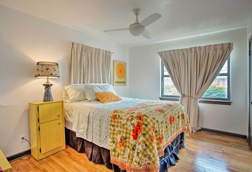 Pet Friendly River District Home W/ Fenced Yard