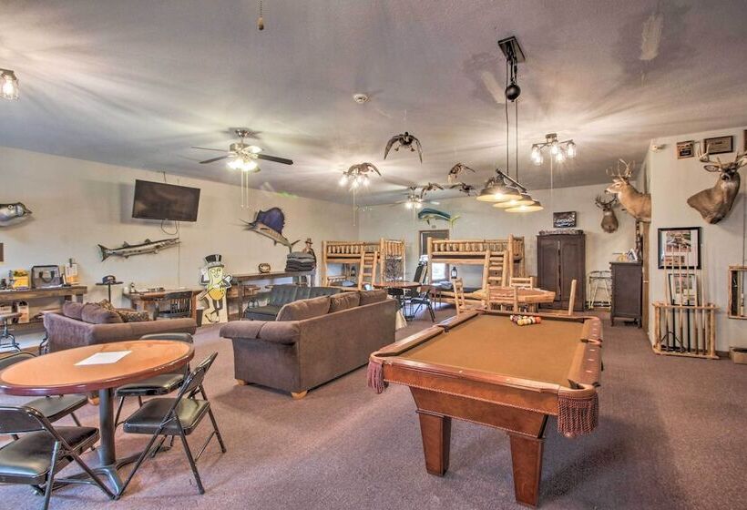 Pheasant Game Farm Missouri Vacation Rental!