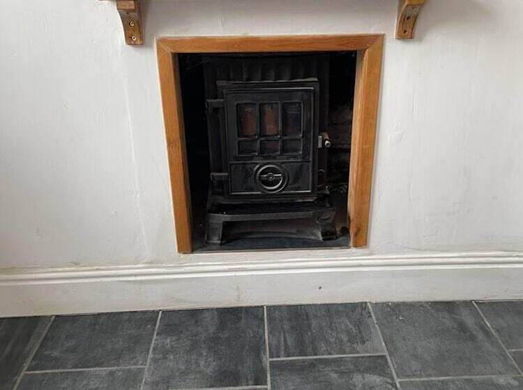 اقامتگاه 2 Bed House In Chesterfield Free Parking Garden