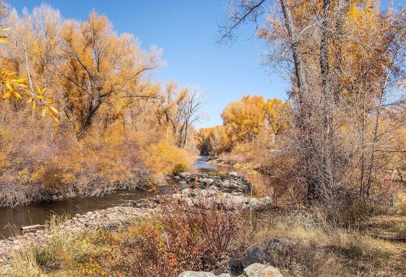 Riverfront Home W/ Bbq: 2 Mi To Downtown Gunnison!