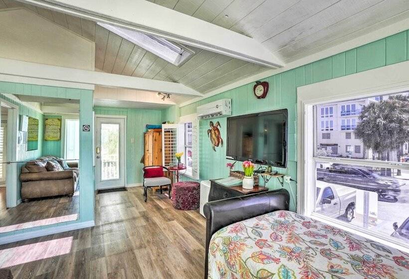 Sea Turtle Suite  Condo W/ Clearwater Beach Views