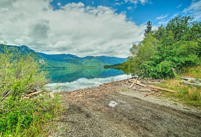 Cle Elum Lake Home W/ Hot Tub & Mountain Views