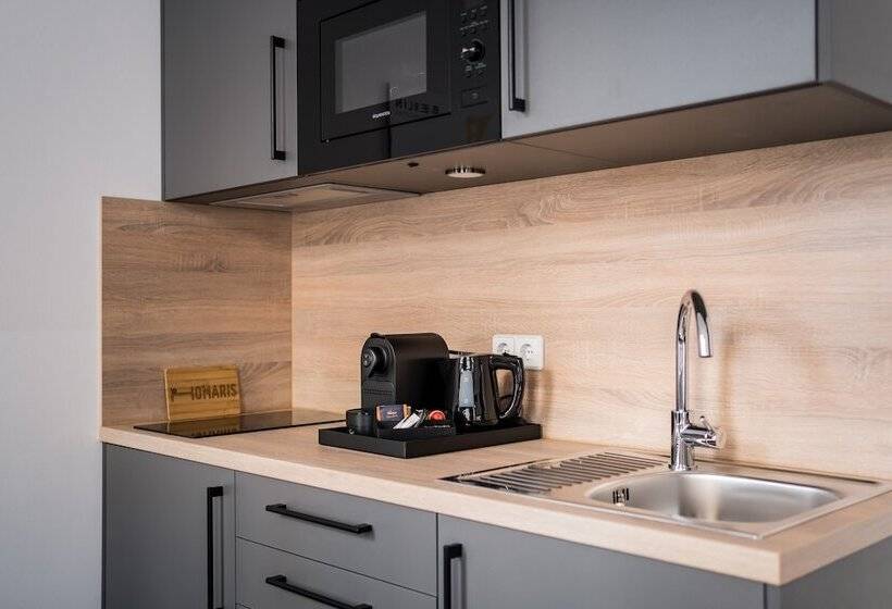 Servus Apartments By Homaris