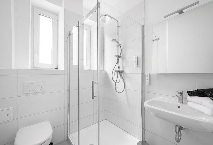 Servus Apartments By Homaris