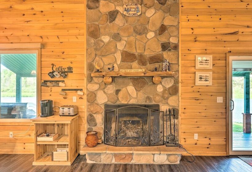 Sun Dappled Cadillac Gem W/ Kayaks & Grill!