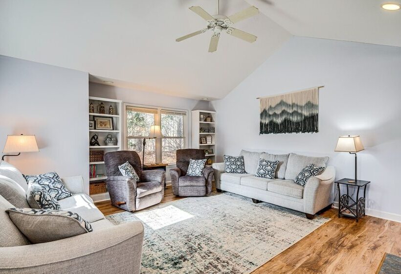 Quiet Black Mountain Home W/ Grill & Fire Pit