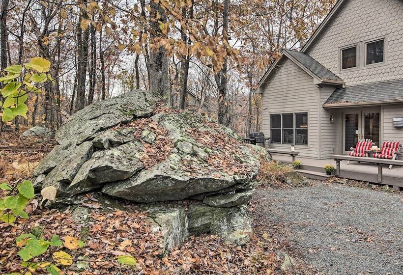 Wintergreen Resort Cabin: Near The Slopes!