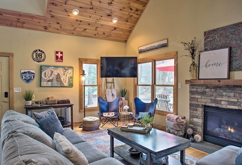 Wintergreen Resort Cabin: Near The Slopes!