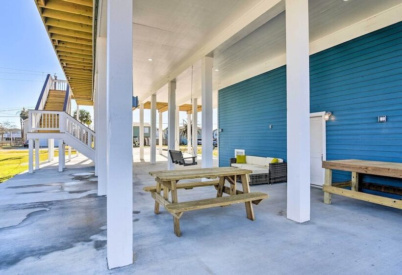 < 1 Mi To Coast: Jamaica Beach Home W/ Pool Access