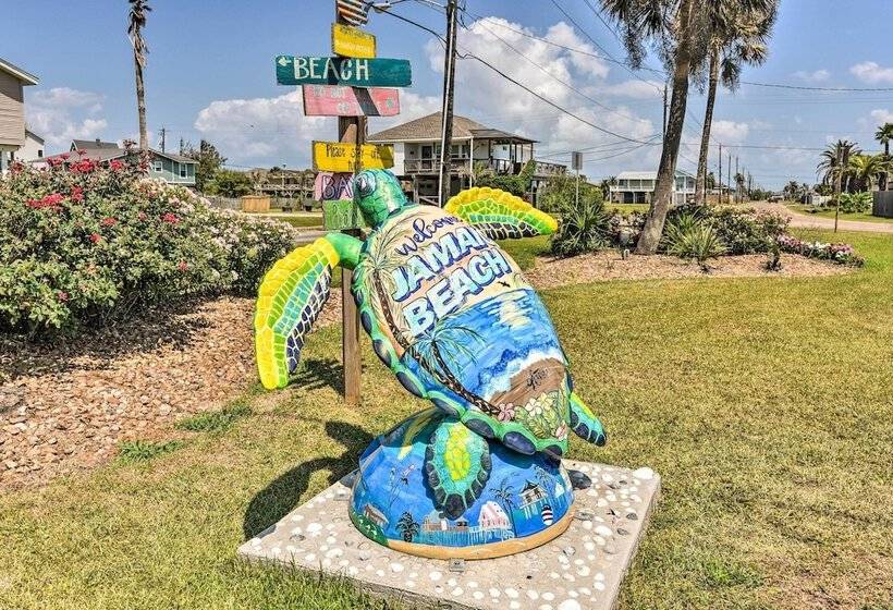 < 1 Mi To Coast: Jamaica Beach Home W/ Pool Access