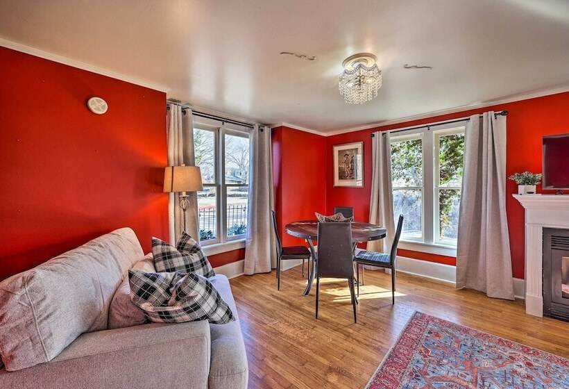 Walk To Dtwn: Historic Home In Eureka Springs