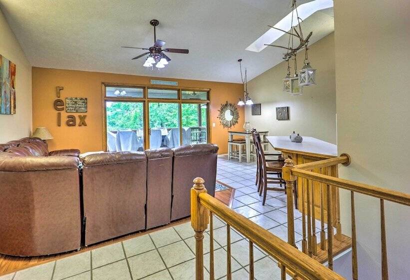 Waterfront Home On Beaver Lake W/ 2 Decks!