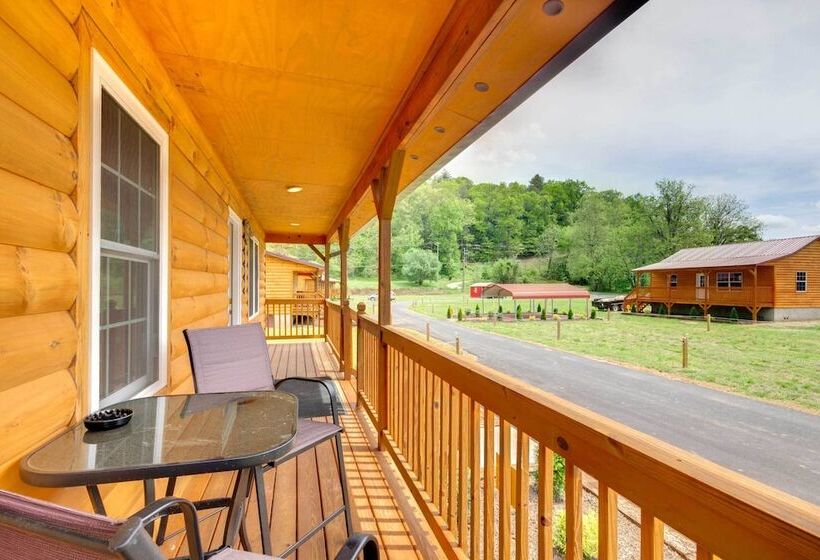 Bears Den  Cabin W/ Porch ~ 5 Mi To Bryson City!