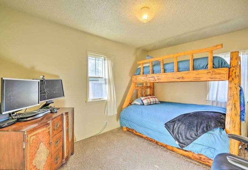 Cañon City Abode, 13 Mi To Royal Gorge Bridge!