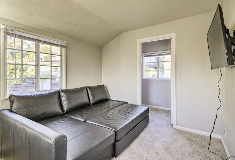 Castro Valley Home W/ Bay Area Views!