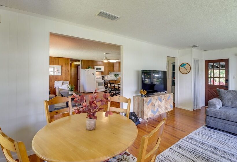 Charming Canalfront Retreat W/ Double Boat Slip!