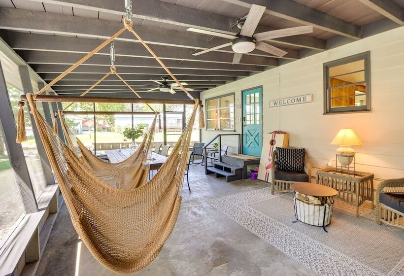 Charming Canalfront Retreat W/ Double Boat Slip!