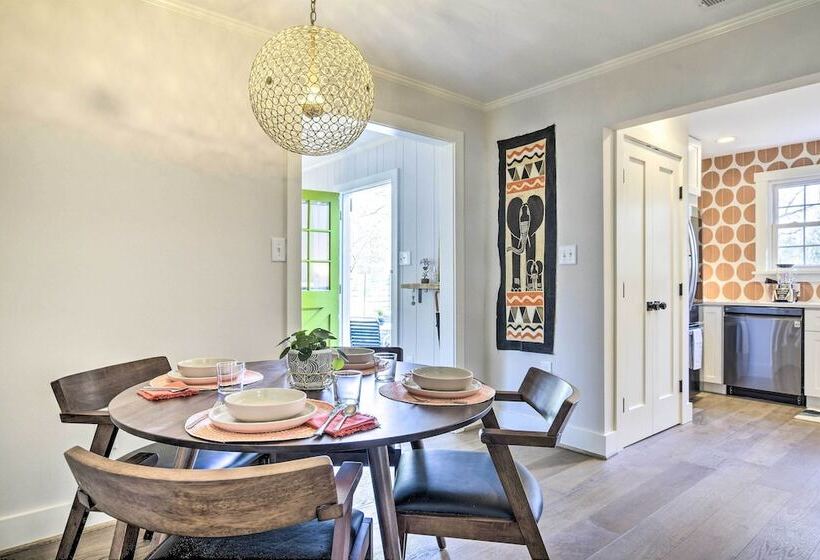 Charming Carrboro Home   Walk To Downtown!
