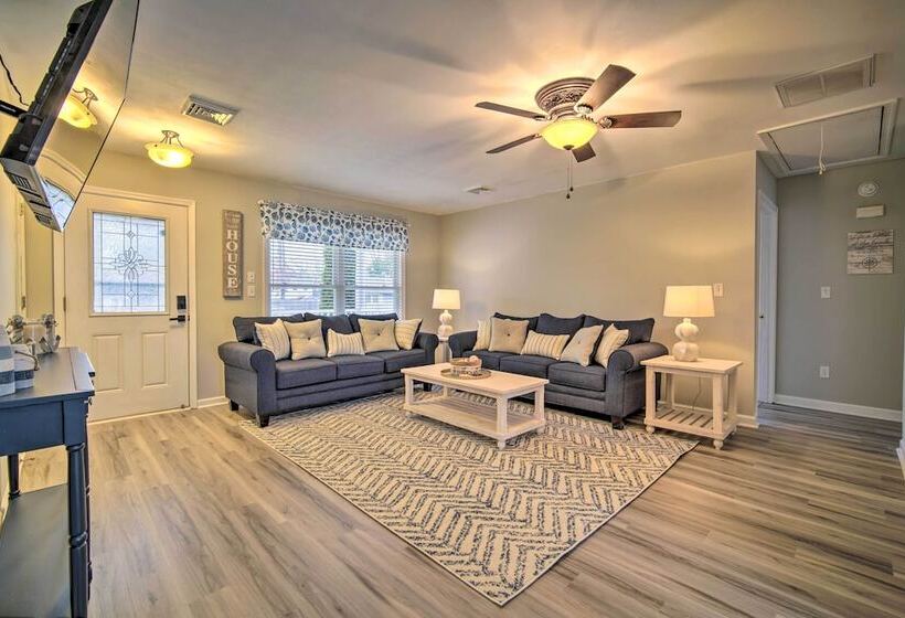 Charming Somers Point House W/ Private Pool!