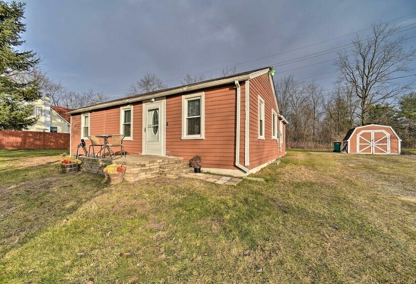 Completely Renovated Escape ~ 1 Mile To Downtown!