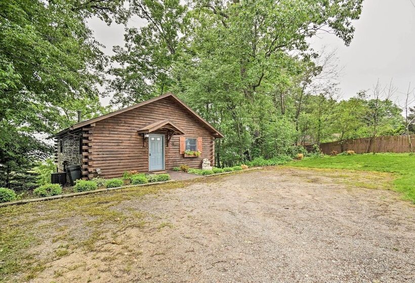 Cozy Amish Country Cabin On Shipshewana Lake!