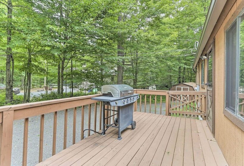 Arrowhead Lake Cabin: Near Skiing & Walk To Lake