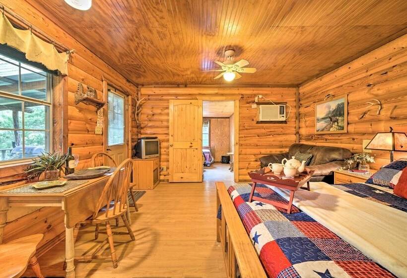 Cozy Davis Cabin W/ Deck   Nestled By Honey Creek!