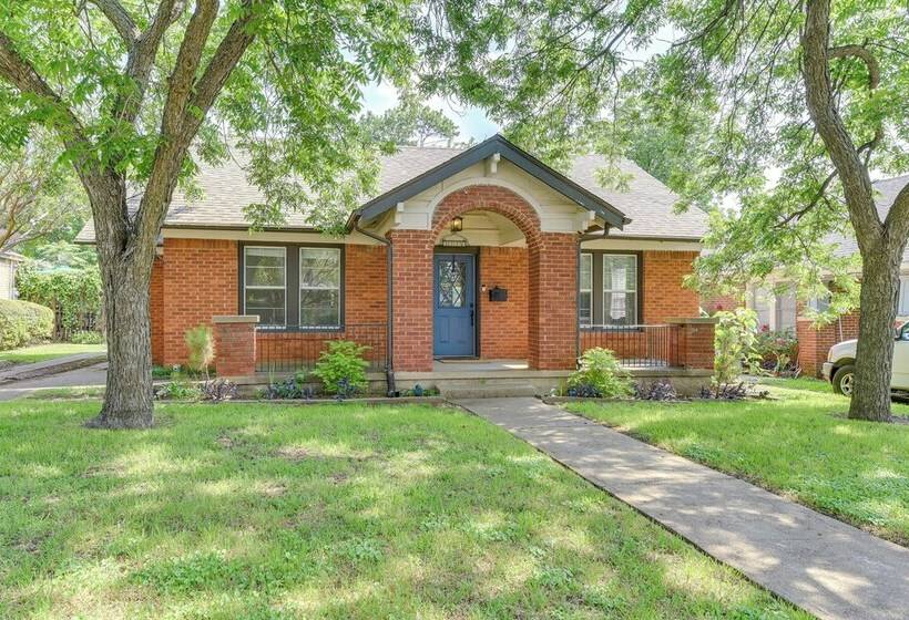 7 Mi To Dtwn Dallas: Cozy Home W/ Yard!