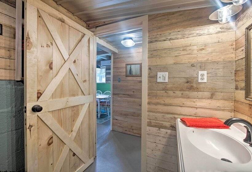 Creekside Stoney Cabin W/ 180 Ft Of River Frontage