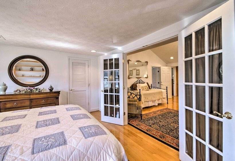 Damascus Home W/fire Pit & Views, Walk To Shops!