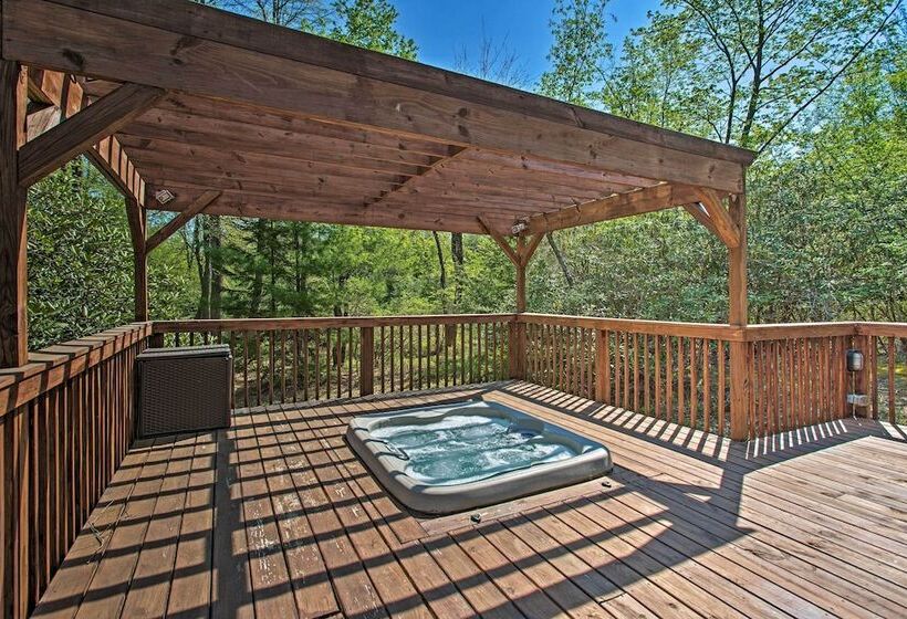 Fire Pit & Hot Tub: Poconos Family Cabin!