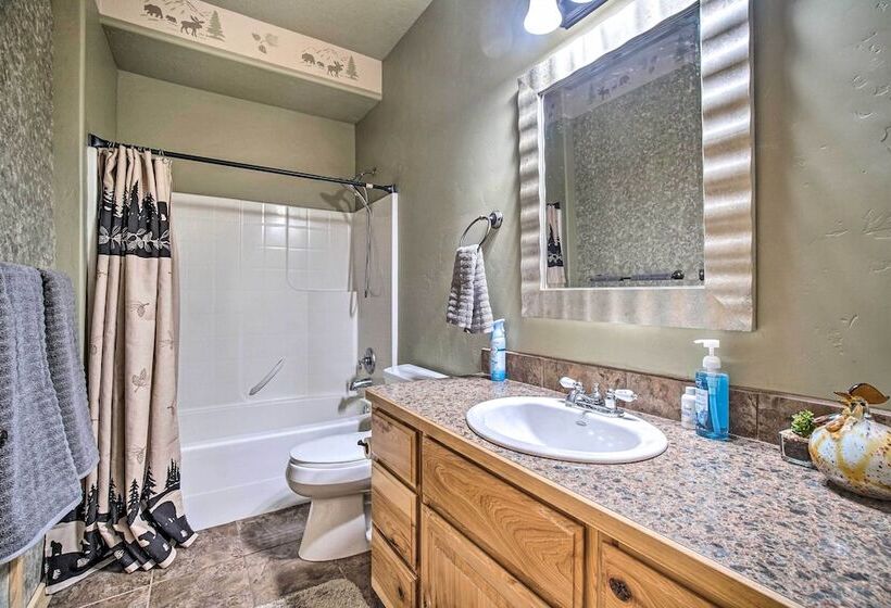 Garden Valley Cabin W/ Loft & Large Deck!