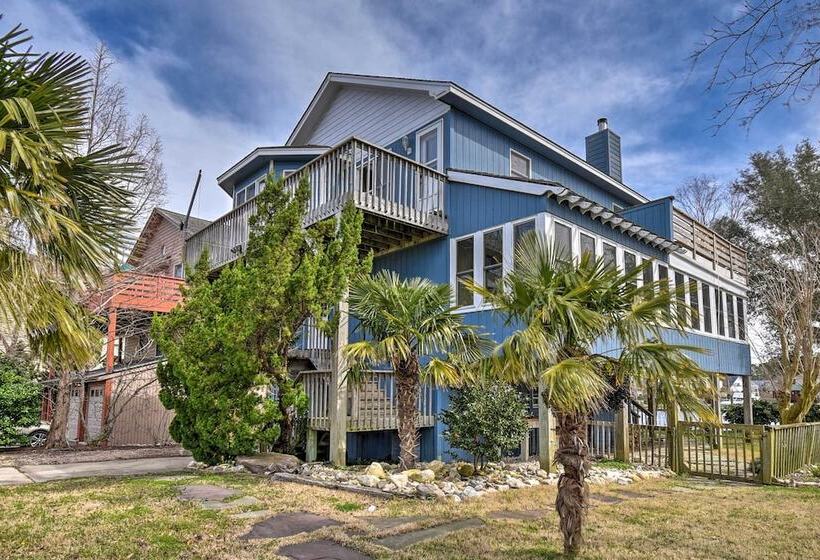 High End Canalfront Paradise W/ Dock & Kayaks!
