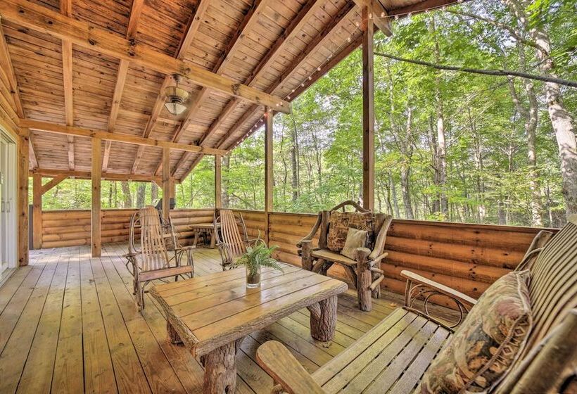 Fire Pit & Grill: Cozy Cabin In Lake Toxaway!