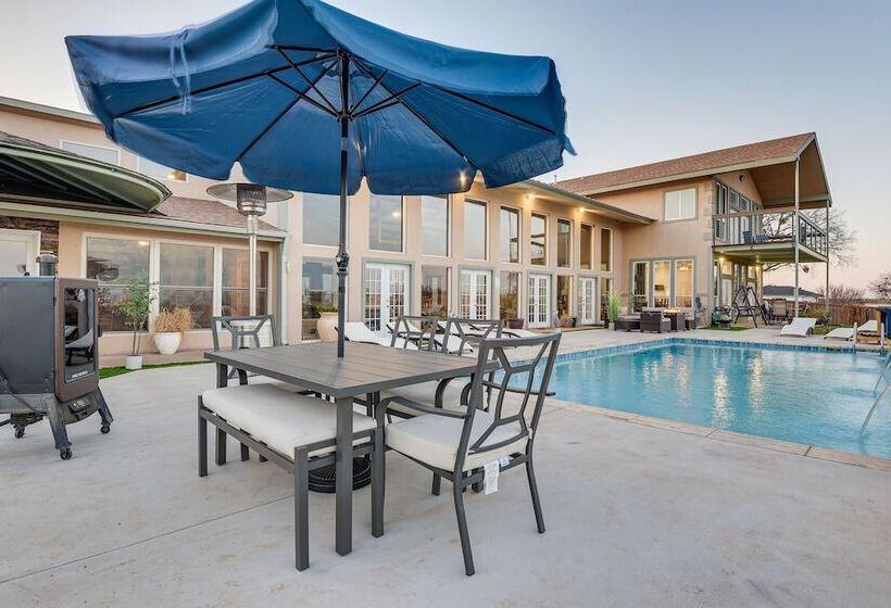 Lakefront Wichita Falls Home W/ Pool & Hot Tub