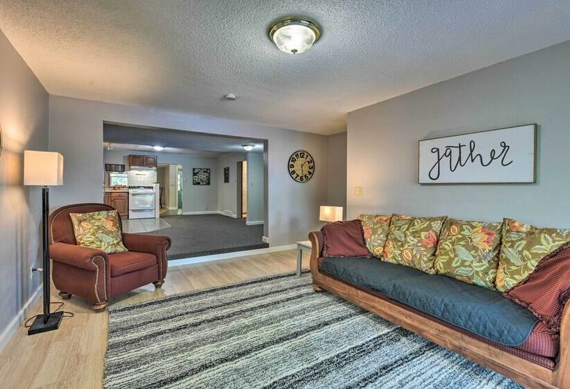 Lakefront Family Retreat W/ Private Dock!