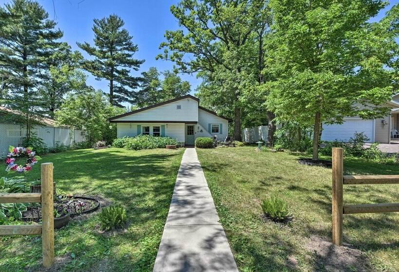 Lakefront Family Retreat W/ Private Dock!