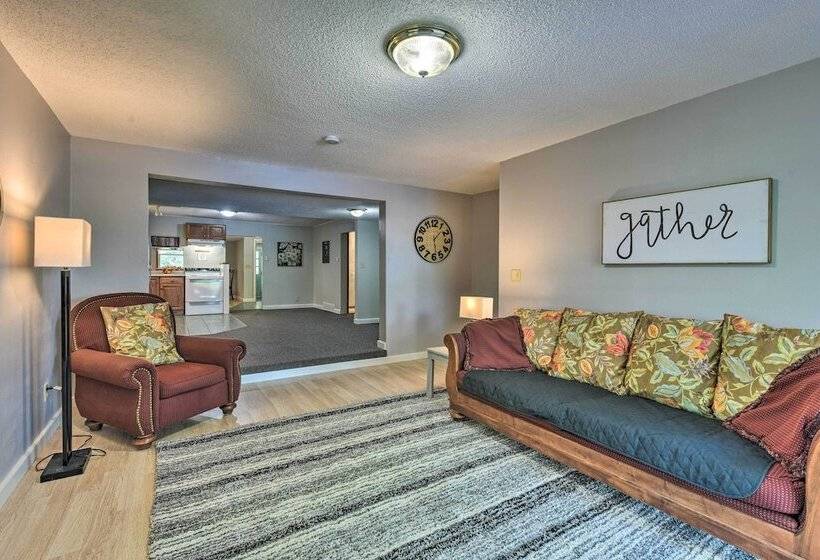 Lakefront Family Retreat W/ Private Dock!
