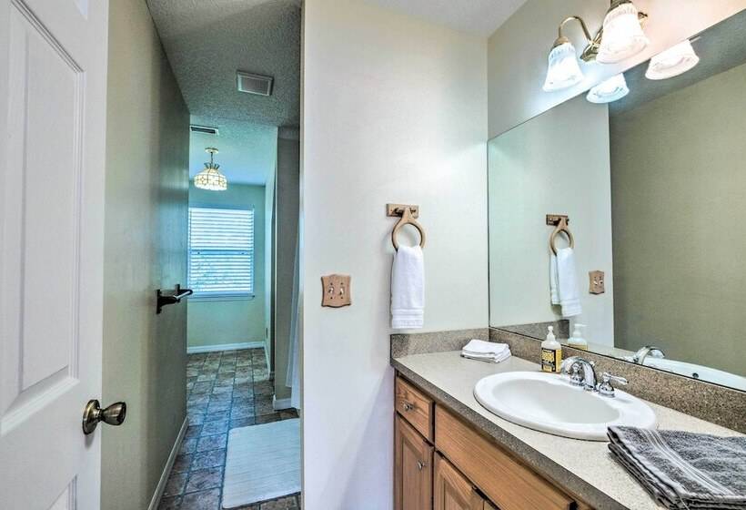 Lovely Hawthorne Home W/ Private Boat Dock!