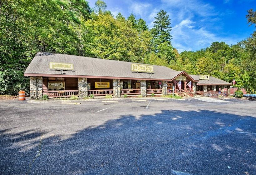 Mountain Cottage W/ Views Near Tail Of The Dragon!