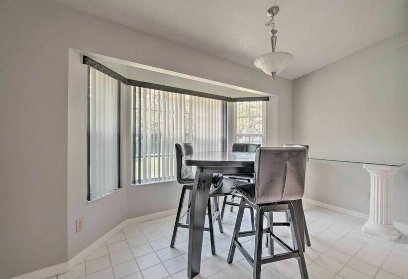 Ocala Home W/ Fireplace + Near Golf Courses!