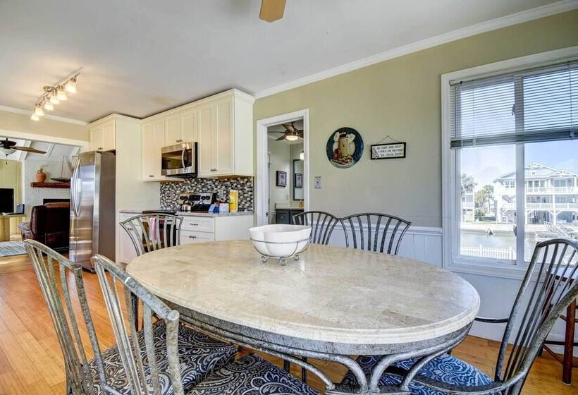 Ocean Isle Beach Home W/ Canal Views!