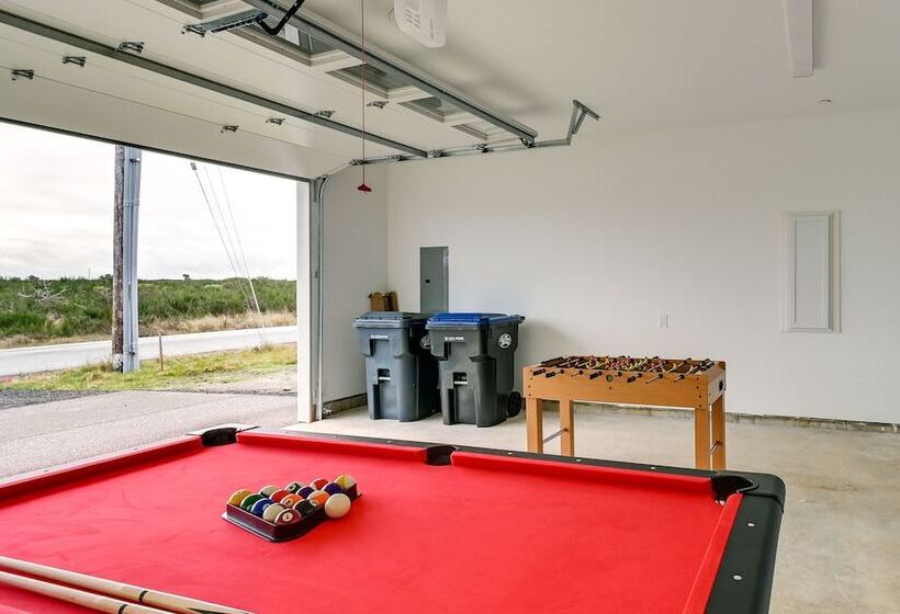 Ocean Shores Home W/ Game Room   Walk To Beaches!