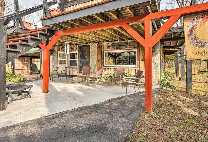 Peaceful Mt Sterling Cabin: Deck & Fire Pit!