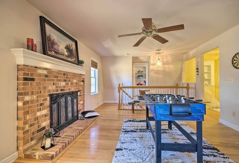 Pet Friendly Cottage With Game Room & Fire Pit!